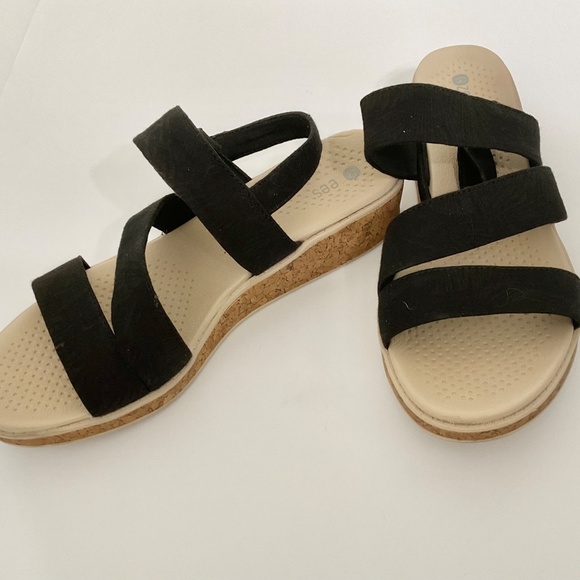 BZees Women's Bravo Washable Casual Strappy Wedge Sandals Size 10 - Picture 4 of 9